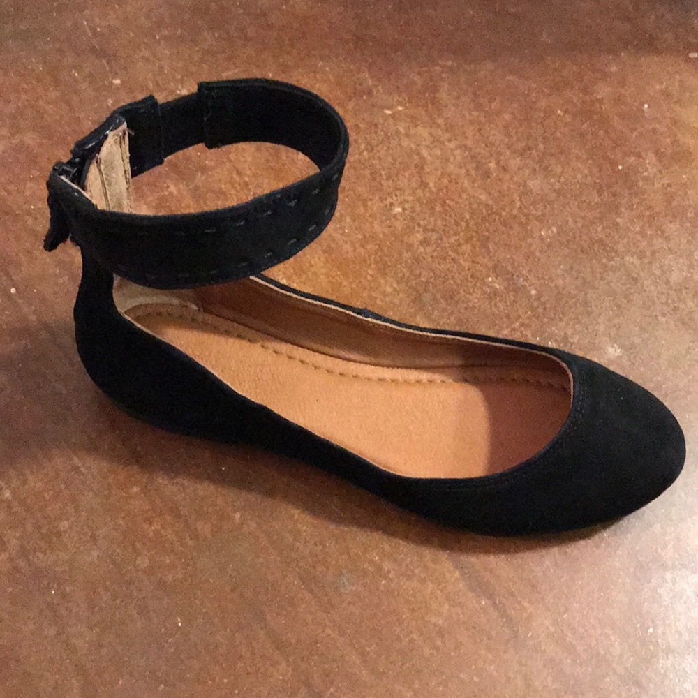 Frye black carson ballet ankle flat